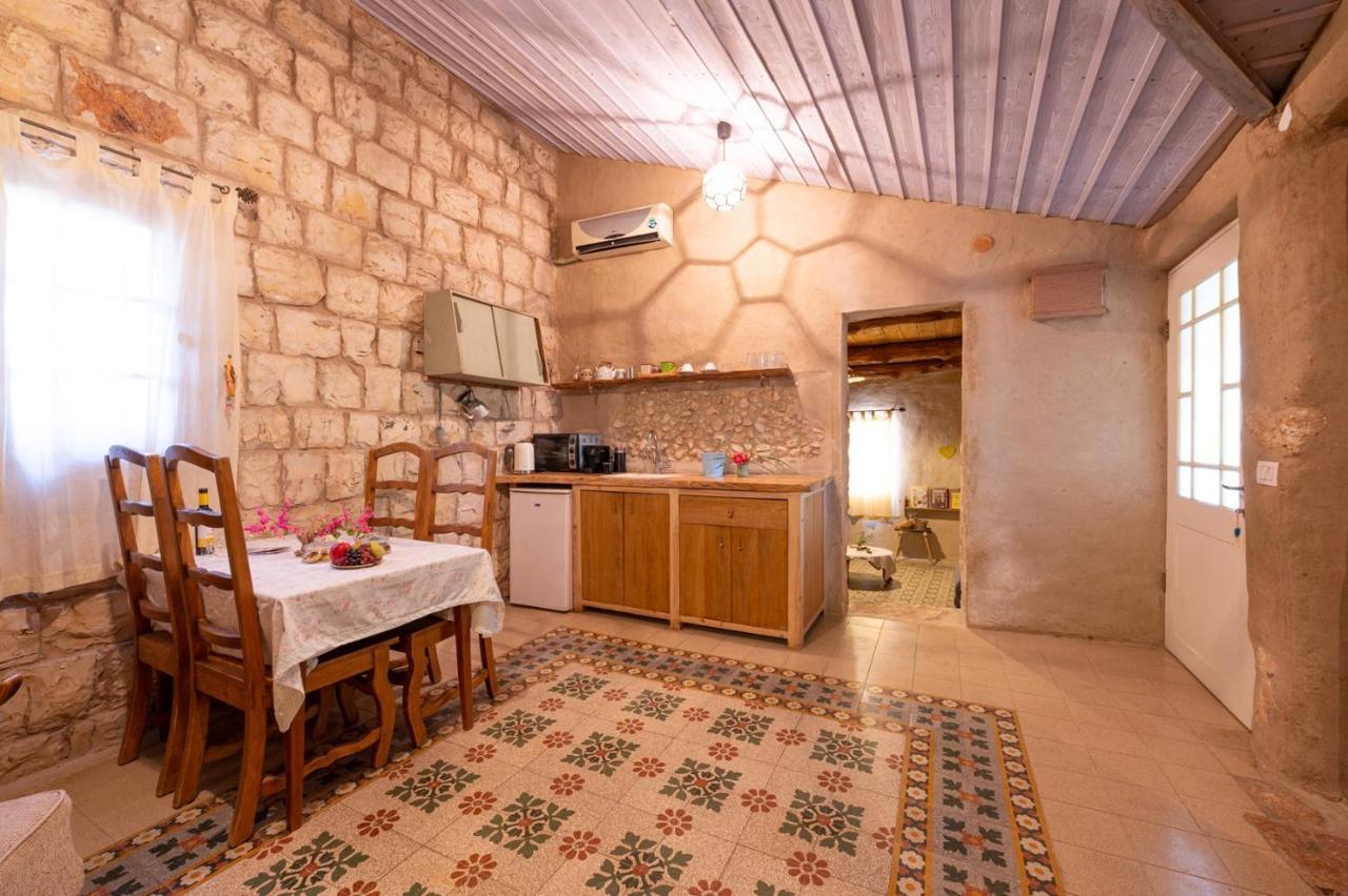Hemdatya Stone Suites In The Galilee Ilaniya Exteriör bild