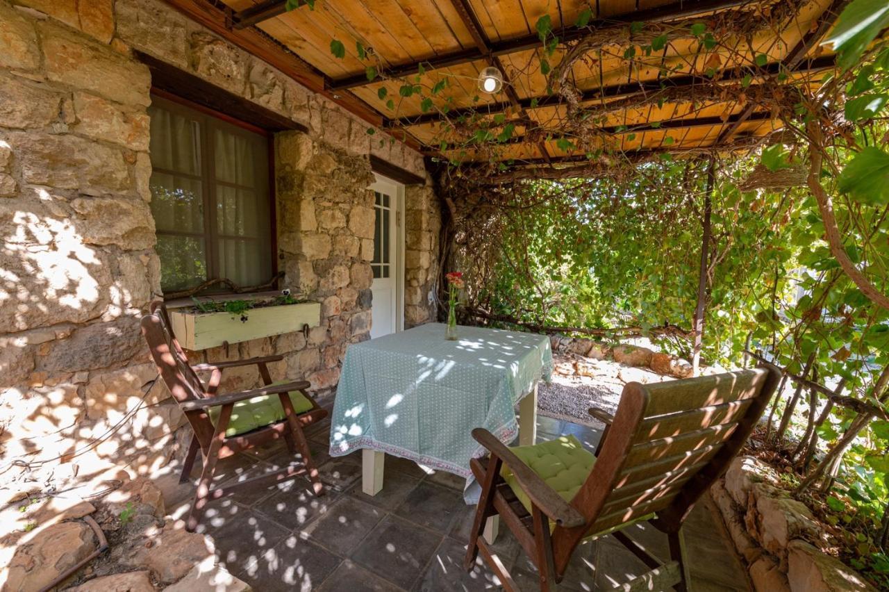 Hemdatya Stone Suites In The Galilee Ilaniya Exteriör bild